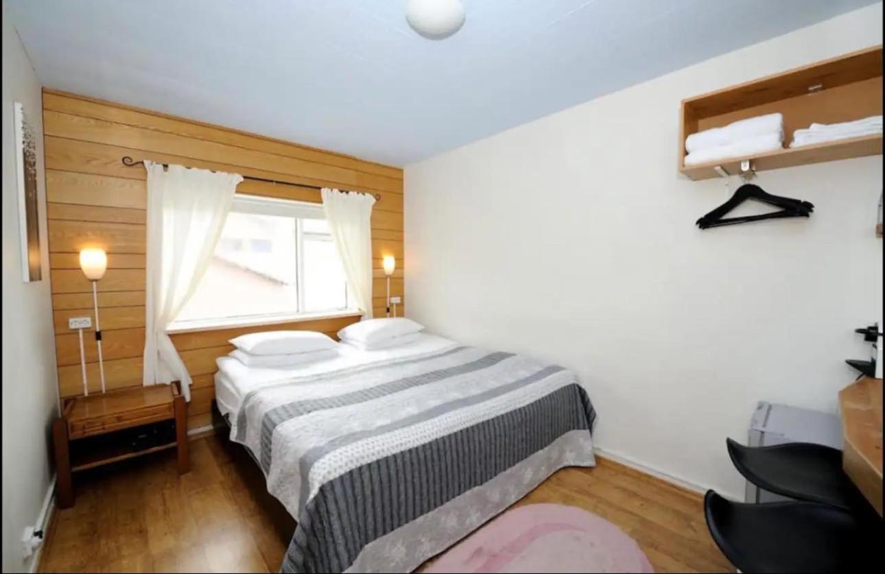 Dream Guesthouse Vik i Myrdal ภายนอก รูปภาพ